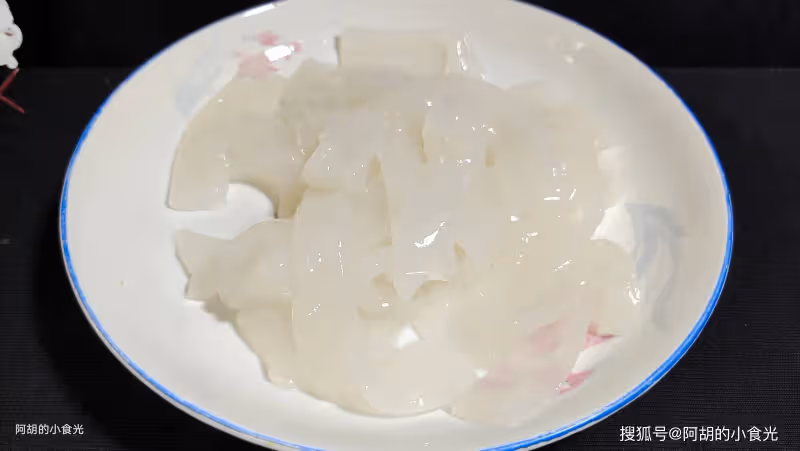 白露後寧可不吃肉,也要再來一碗此湯!三種食材隨便煮,鮮潤十足,滿口好味