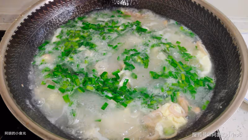 白露後寧可不吃肉,也要再來一碗此湯!三種食材隨便煮,鮮潤十足,滿口好味