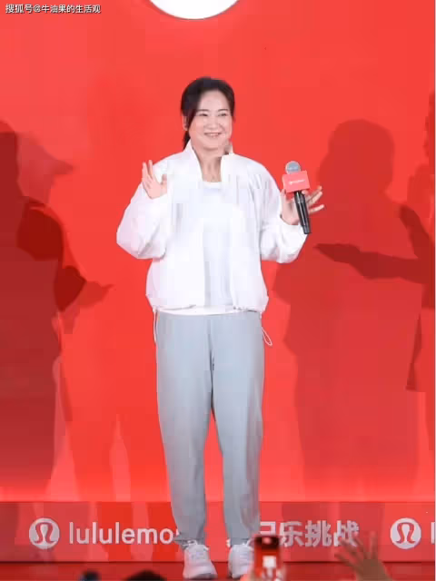 賈玲復胖近照曝光,胖到140斤虎背熊腰,喜劇女王又回來了