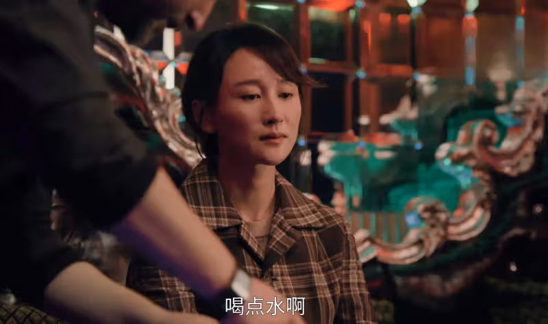 一口氣追了15集《雪迷宮》後,我知道內鬼是誰了