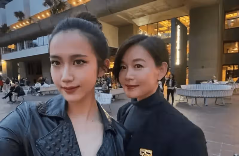 TVB「童年陰影」參加女兒畢業禮,顏值甚高,網友盼參選港姐出道