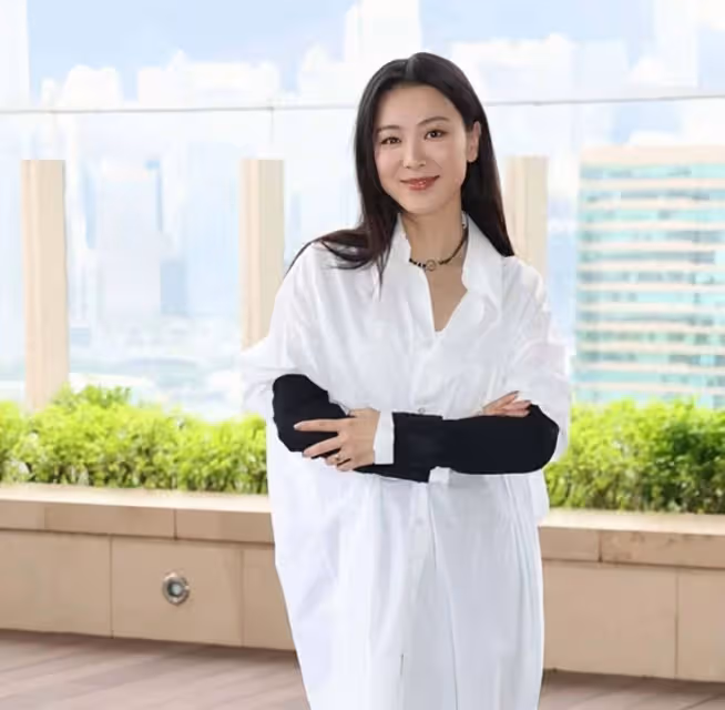 香港知名女星拒絕生小孩,和老公堅持丁克,最喜歡去日本旅遊