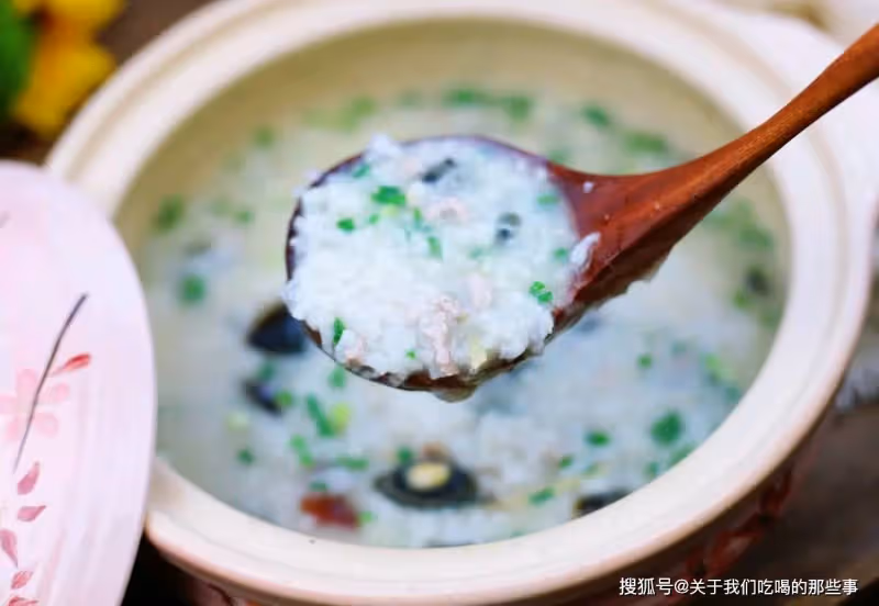 熬瘦肉粥,直接下肉絲不好吃?多做2步,肉絲軟嫩不腥,粥好喝