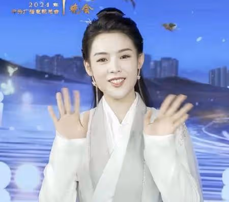 一場央視中秋晚會，演出陣容大換血，娛樂圈離春天不遠了