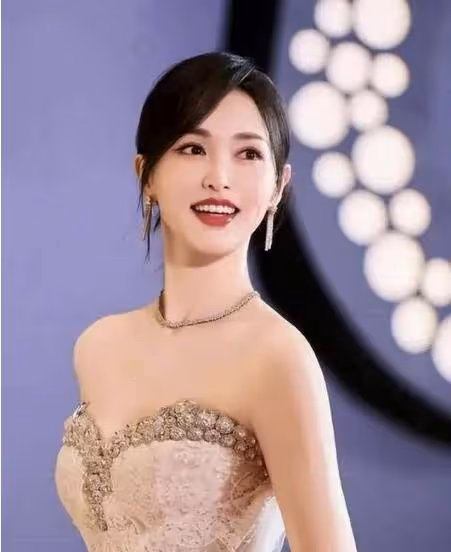一場央視中秋晚會，演出陣容大換血，娛樂圈離春天不遠了