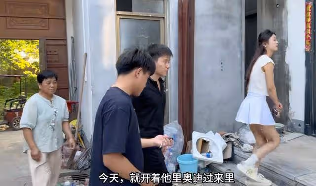 小伙開貨車過來相親,對方是退役女主播,女生:你關注我一下!