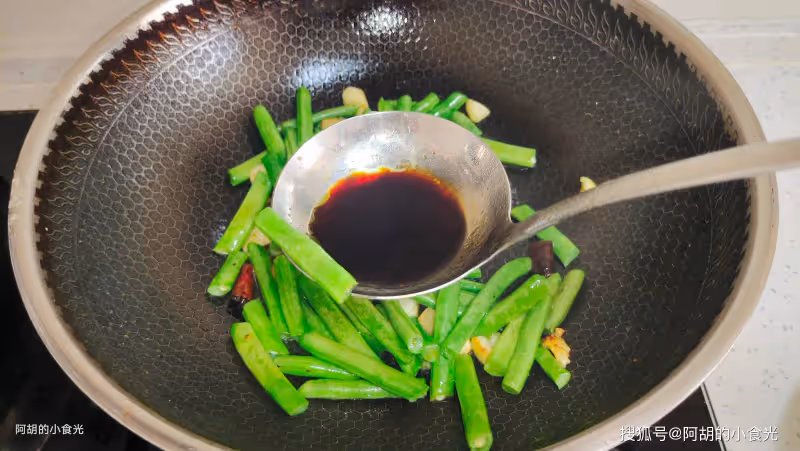 白露後急需吃的菜是它,4塊錢一大把!撕一撕燉一燉,有湯又有菜、下飯沒得說