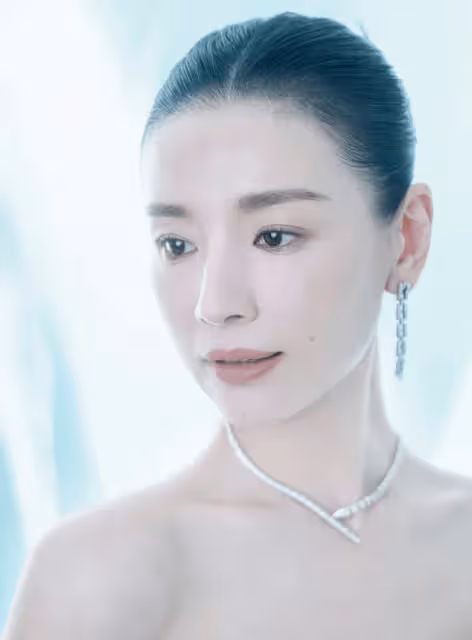 上海這一夜,被「又矮又老」的董潔驚艷,不站C位卻艷壓熱巴金晨