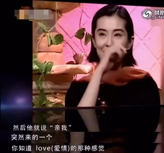王祖賢穿著邋遢現身溫哥華:「蛇精」下巴大肥肚,手夾皮包像土豪