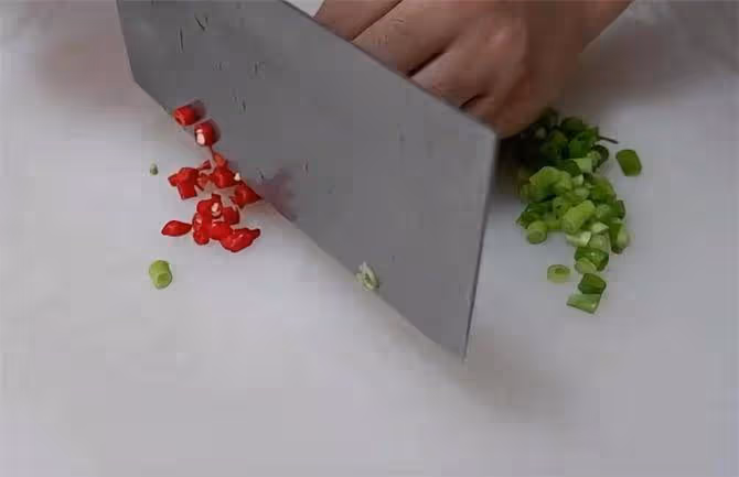 家常絲瓜做法,學會了讓你愛上吃絲瓜,蒜香濃郁,好吃下飯