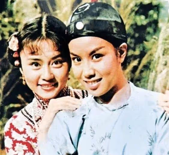 又一TVB女星宣布離巢!離婚後不要前夫贍養費,再婚後老公視兩個女兒如己出