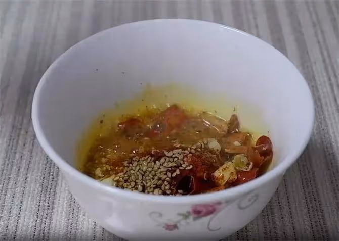 西蘭花不要光炒著吃了,試試這樣做,酸辣嫩爽,秋天吃正合適