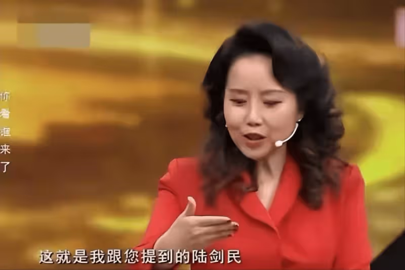 出道36年不溫不火,妻子卻靠一首歌吃了35年,如今成春晚常客