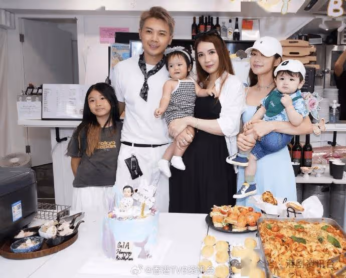 34歲TVB男星葉泓聲宣布老婆陀第三胎！女星愛妻再婚後兩年抱兩極速「造人」