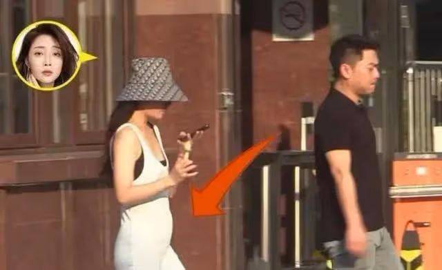 45歲殷桃新男友曝光:重慶某骨科醫院醫生,43歲離異帶10歲女兒