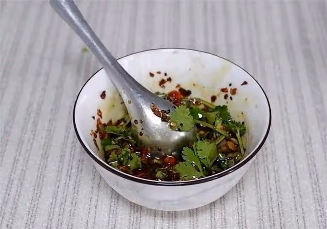 涼拌菜要好吃,拌料是關鍵,這道清爽涼拌菜,好吃解膩,非常不錯