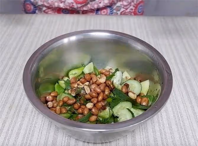 蘿蔔帶皮吃才過癮,學會這道涼拌蘿蔔,清脆爽口,開胃解膩