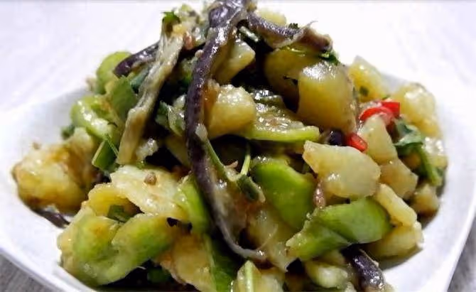 這樣做的土豆茄子才下飯,純純東北菜,加倍下飯,做法很簡單