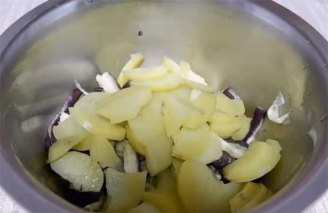這樣做的土豆茄子才下飯,純純東北菜,加倍下飯,做法很簡單