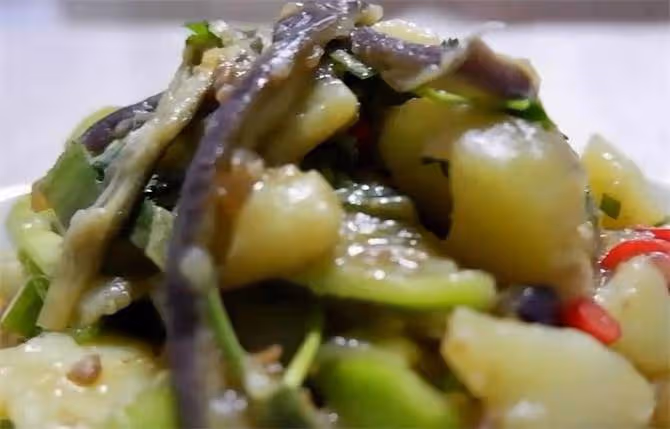 這樣做的土豆茄子才下飯,純純東北菜,加倍下飯,做法很簡單