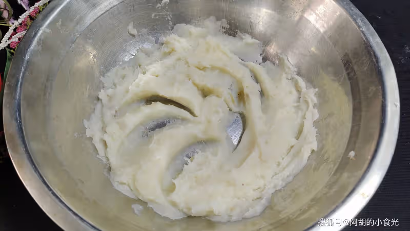 蓮藕蘿蔔靠邊站!白露後這菜也該吃了,揉一揉煮一煮,能當飯能當菜,滿口好味