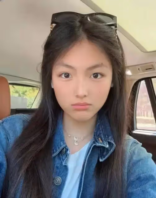 爸爸去哪綜藝回歸,石頭比爸爸郭濤還高,男子漢氣場足,森碟很美