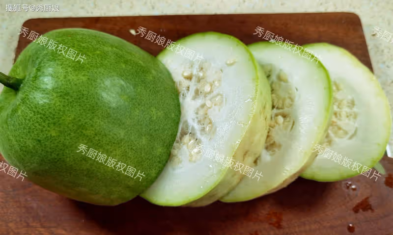 秋天遇到這菜別手軟,買20斤曬乾,比新鮮的還好吃,冬天燉肉超香