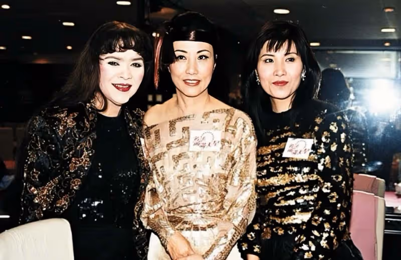 突傳死訊!香港知名混血歌手離世,臉部毀容花400萬進行修復