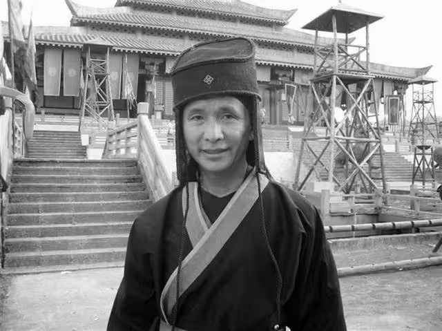 「橫漂」曾建在橫店去世,曾與爾冬升一起上《魯豫有約》