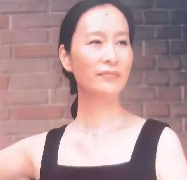 呂中:嫁給了「鎮元大仙」,兒子名導兒媳影后,女兒是她最大驕傲