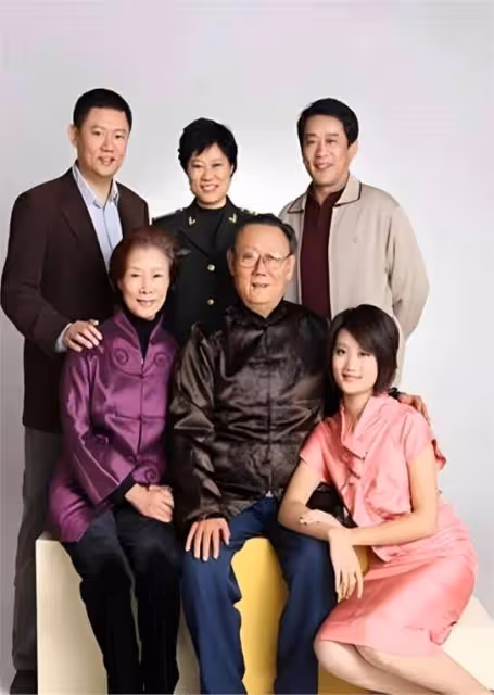 呂中:嫁給了「鎮元大仙」,兒子名導兒媳影后,女兒是她最大驕傲