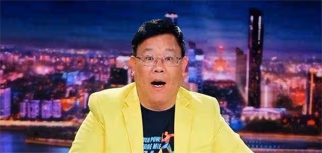 廣東台主持人鄭達,妻子是一名會計師,至今已恩愛相守近30年