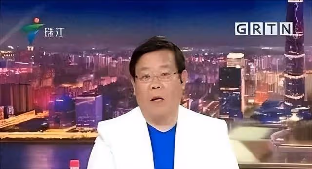 廣東台主持人鄭達,妻子是一名會計師,至今已恩愛相守近30年