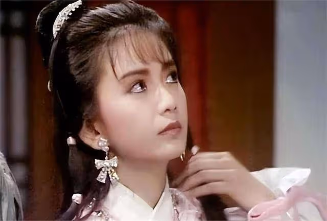 曾華倩:和富豪老公離婚後,10年辛苦付出把兒子培養成了游泳名將