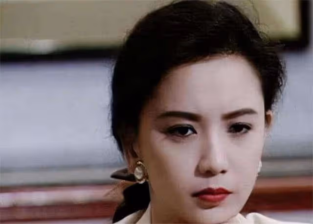 曾華倩:和富豪老公離婚後,10年辛苦付出把兒子培養成了游泳名將