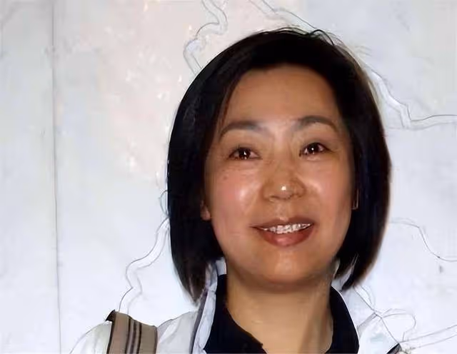 她是女排唯一的五冠王,退役下海經商身家上億,女兒是清華博士