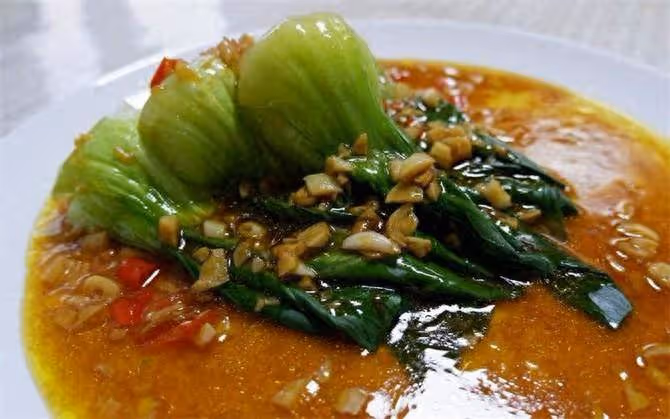 簡單好吃的蒜香油菜做法,三顆油菜一盤菜,簡單易做,先收藏起來