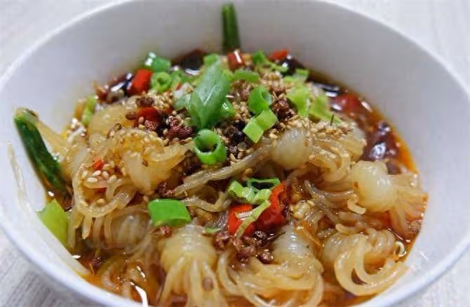 魔芋絲新做法,做好後麻辣鮮香,吃著過癮,一次一大碗,真給力
