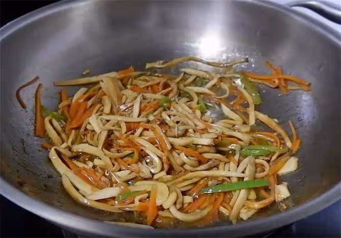 杏鮑菇做的家常菜,鮮香好吃又下飯,方法簡單,實用的家常做法