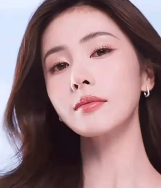白鹿彩妝代言寫真美爆了！雪膚玉貌身材曼妙性感撩人