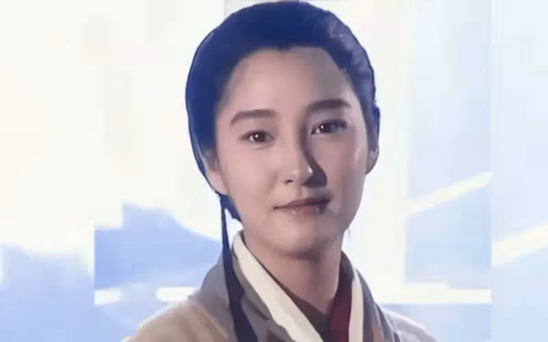 雪梨罕見露面,遠離渣男獨自撫養兒女,放下仇恨面相變慈祥
