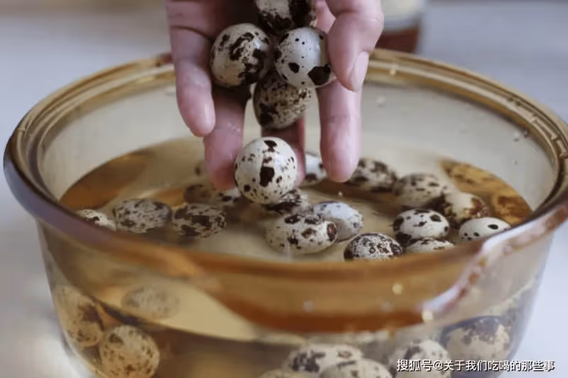 分享五香鵪鶉蛋的詳細做法,香氣四溢,個個入味好吃,簡單易學