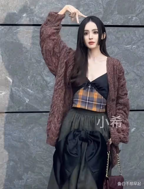 娜扎亮相紐約時裝周,理解別人說美女五官都是清晰的說法了