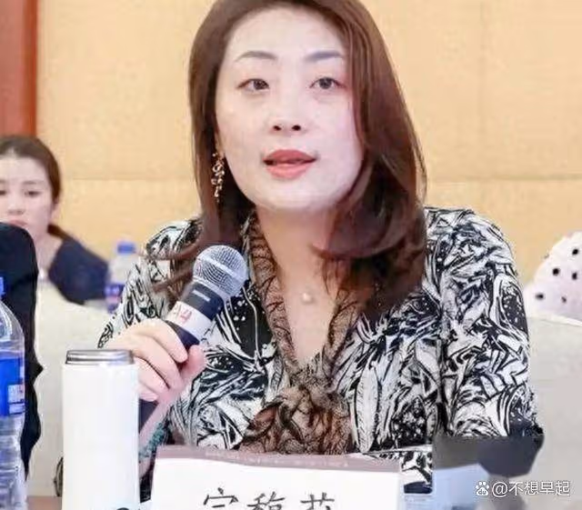 娃哈哈董事長宗馥莉,把包括張暉在內的七名高管全都清除出管理層