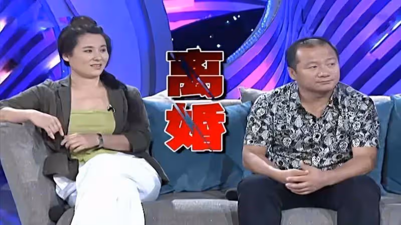 謝廣坤喜得貴子!前妻出席百日宴,28歲三婚妻子首露面撞臉辛芷蕾