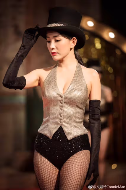 香港性感女星產後曬近況!事業線被指更突出,半年內極速結婚生女