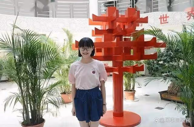 2020年,湖北高考狀元725分:語文成績十年難遇,7歲豪言結果成真
