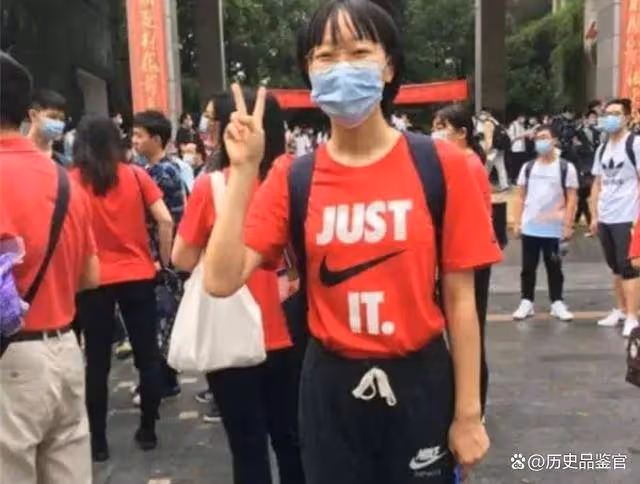 2020年,湖北高考狀元725分:語文成績十年難遇,7歲豪言結果成真