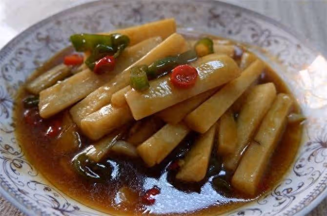 山藥新做法,一道醬汁山藥,入味咸香好吃,簡單靠譜的家常菜