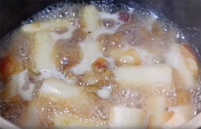 山藥新吃法,一道蜜制山藥,山藥軟綿酸甜,收藏起來給孩子做著吃